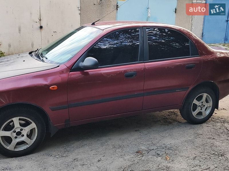 Седан Daewoo Lanos 2003 в Світловодську