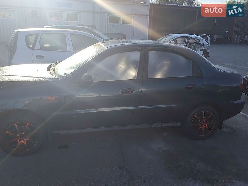 Седан Daewoo Lanos 2004 в Днепре