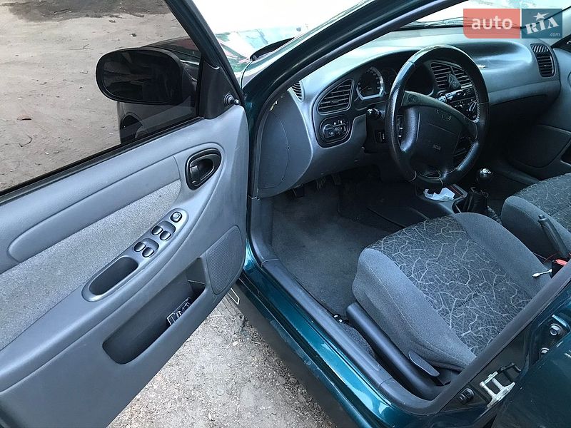 Седан Daewoo Lanos 2004 в Буче