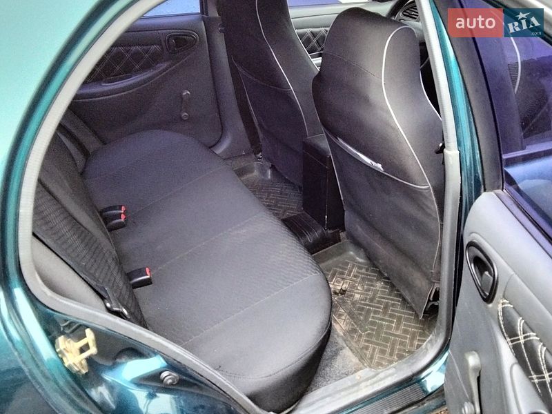 Седан Daewoo Lanos 2004 в Житомирі