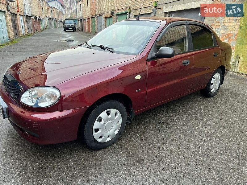 Седан Daewoo Lanos 2008 в Києві
