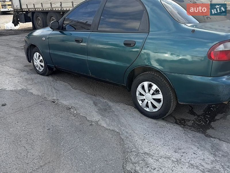 Седан Daewoo Lanos 2003 в Кривом Роге