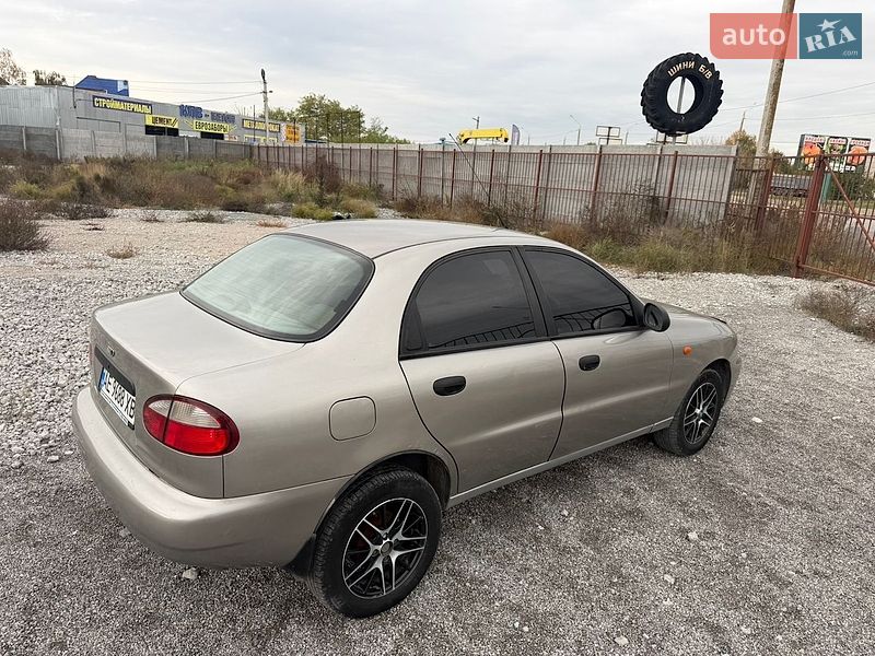 Седан Daewoo Lanos 2009 в Каменском