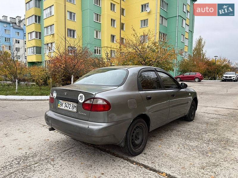 Седан Daewoo Lanos 2008 в Вараше