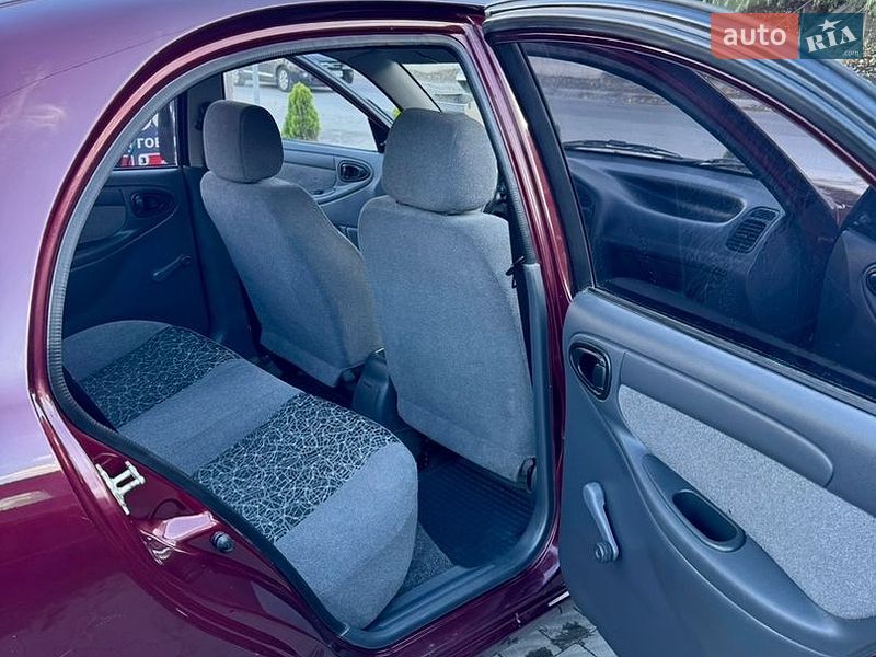 Седан Daewoo Lanos 2010 в Тернополі