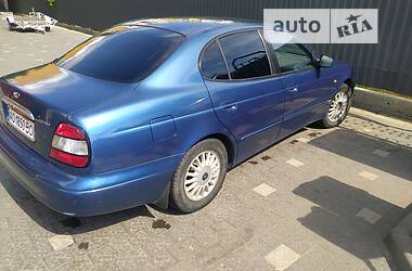 Седан Daewoo Leganza 1998 в Ужгороді