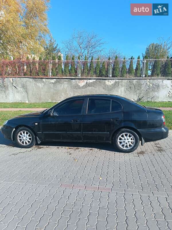 Седан Daewoo Leganza 2001 в Львове