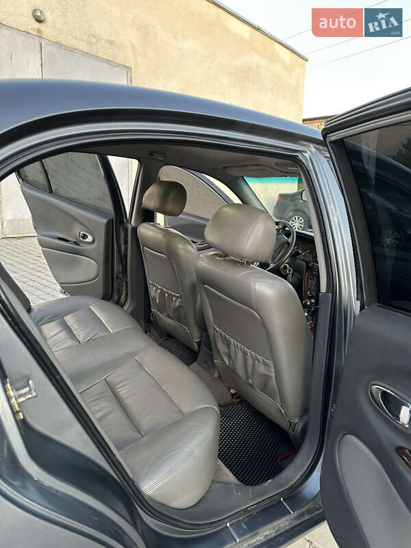 Седан Daewoo Leganza 2001 в Борщеве