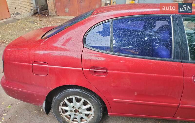 Седан Daewoo Leganza 2001 в Киеве