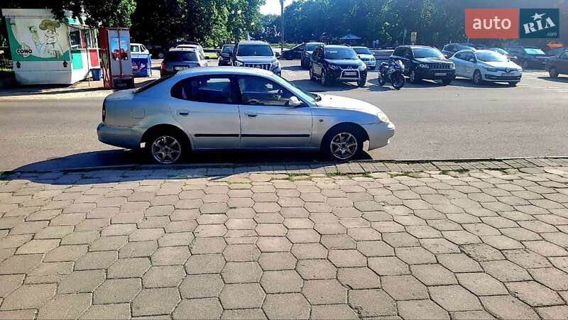 Седан Daewoo Leganza 1998 в Полтаві