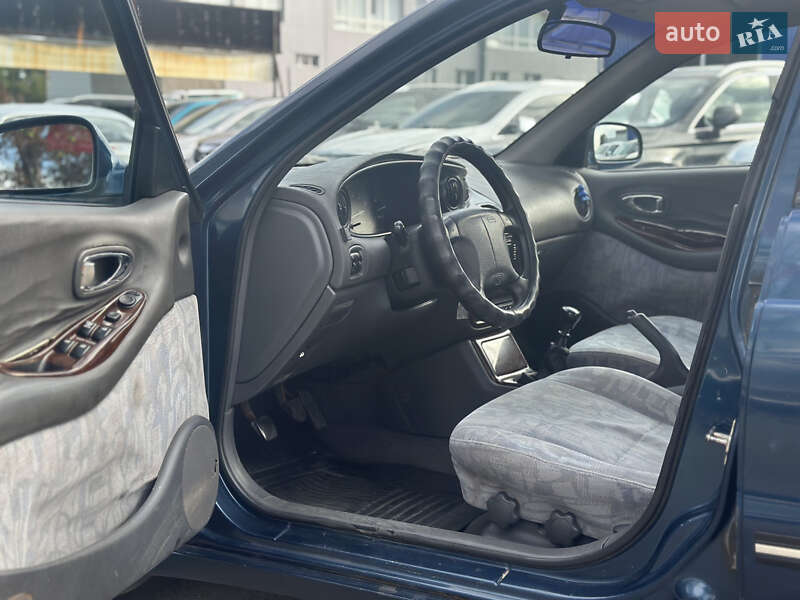 Седан Daewoo Leganza 1999 в Киеве