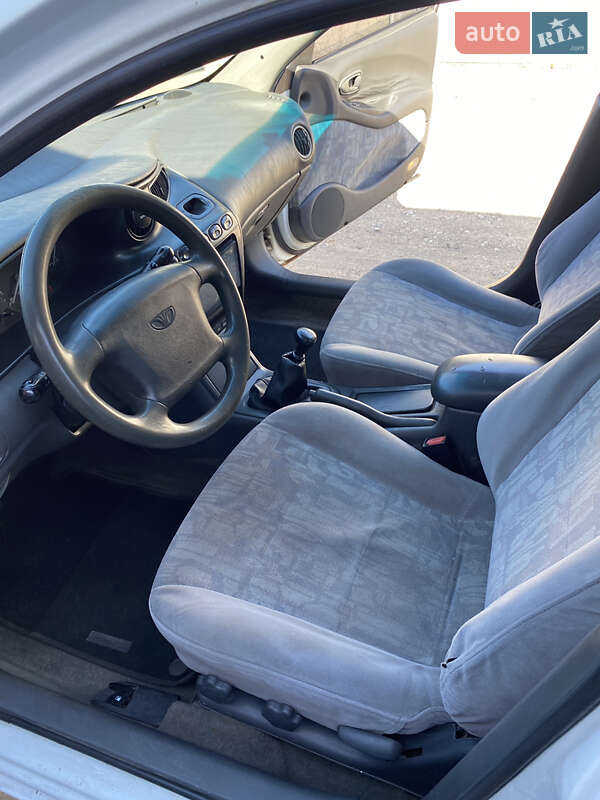 Седан Daewoo Leganza 1999 в Каменском