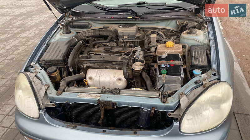 Седан Daewoo Leganza 2001 в Львові