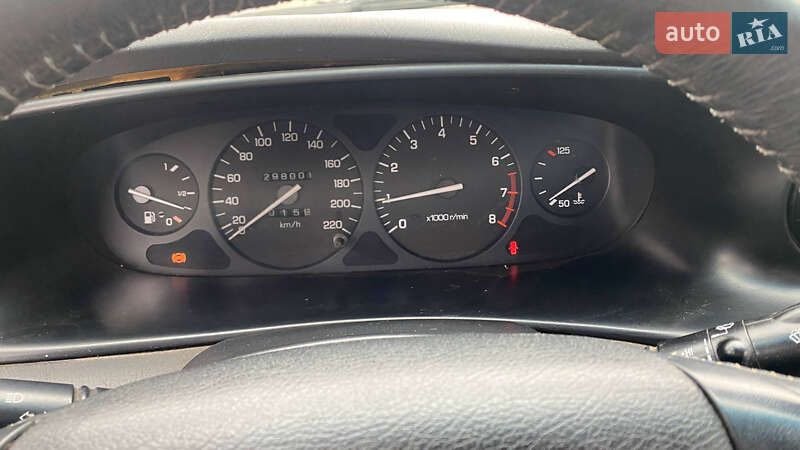Седан Daewoo Leganza 2001 в Львові