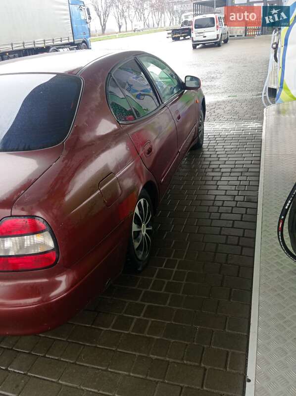 Седан Daewoo Leganza 1998 в Дніпрі