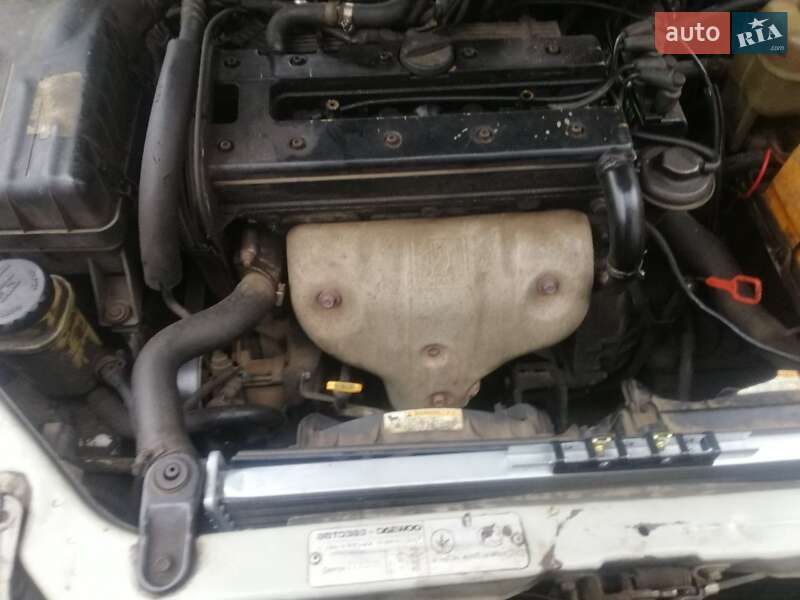 Седан Daewoo Leganza 2001 в Харькове