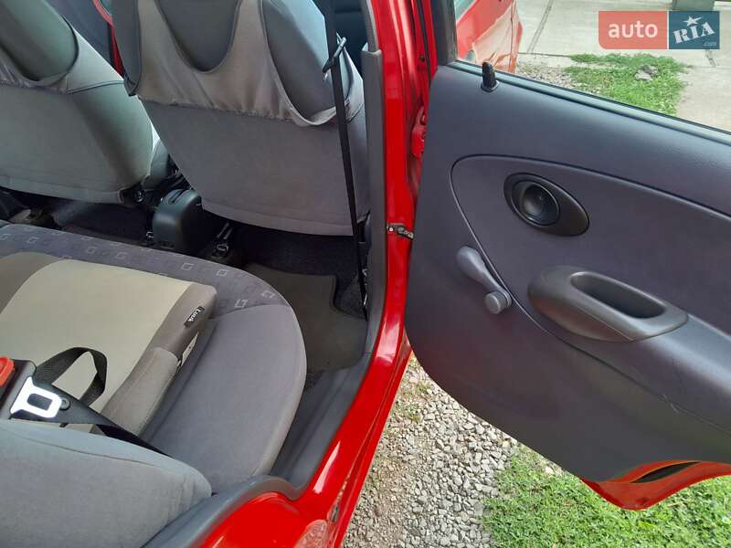 Хетчбек Daewoo Matiz 2003 в Ужгороді