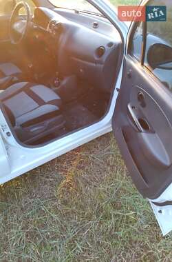 Хэтчбек Daewoo Matiz 2012 в 
