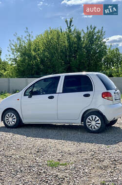 Хэтчбек Daewoo Matiz 2011 в 