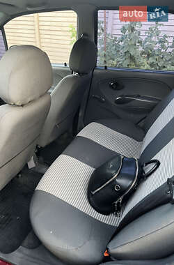 Хэтчбек Daewoo Matiz 2011 в 