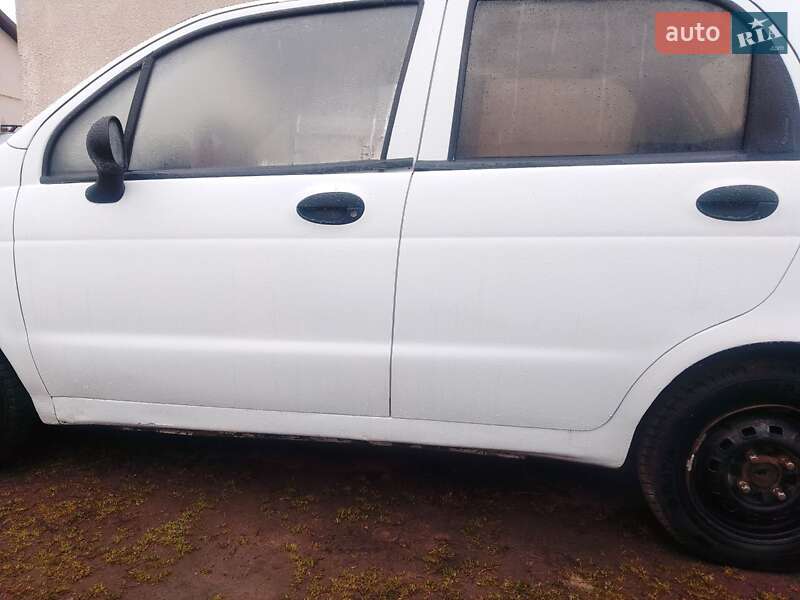 Хэтчбек Daewoo Matiz 2002 в Каменке-Бугской