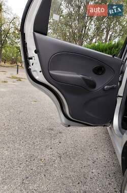 Хэтчбек Daewoo Matiz 2011 в 