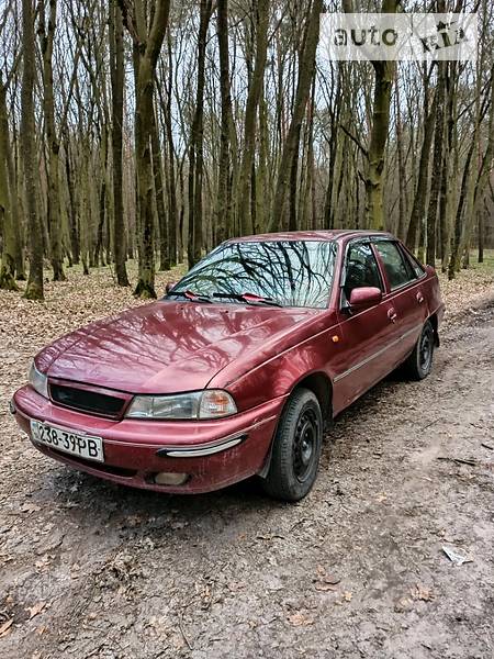 Седан Daewoo Nexia 1997 в Рівному