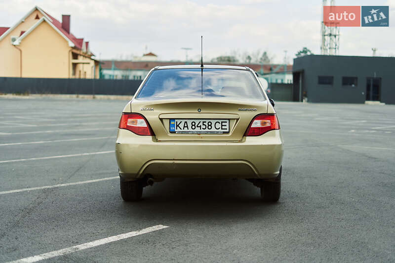 Седан Daewoo Nexia 2008 в Ужгороді