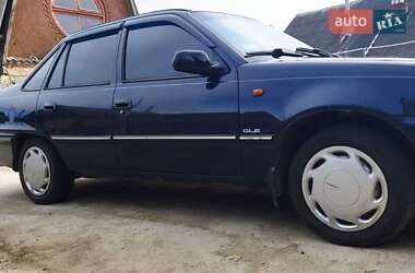 Седан Daewoo Nexia 2008 в 
