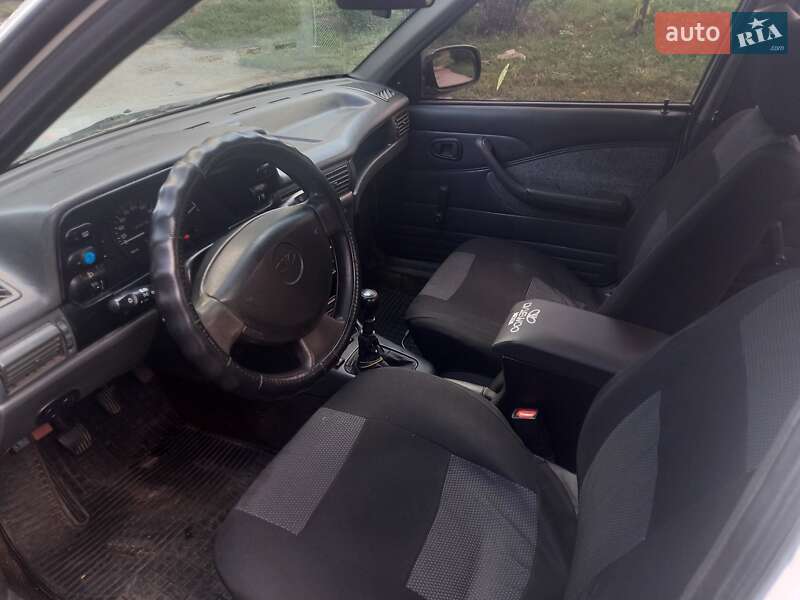 Седан Daewoo Nexia 2007 в Харькове