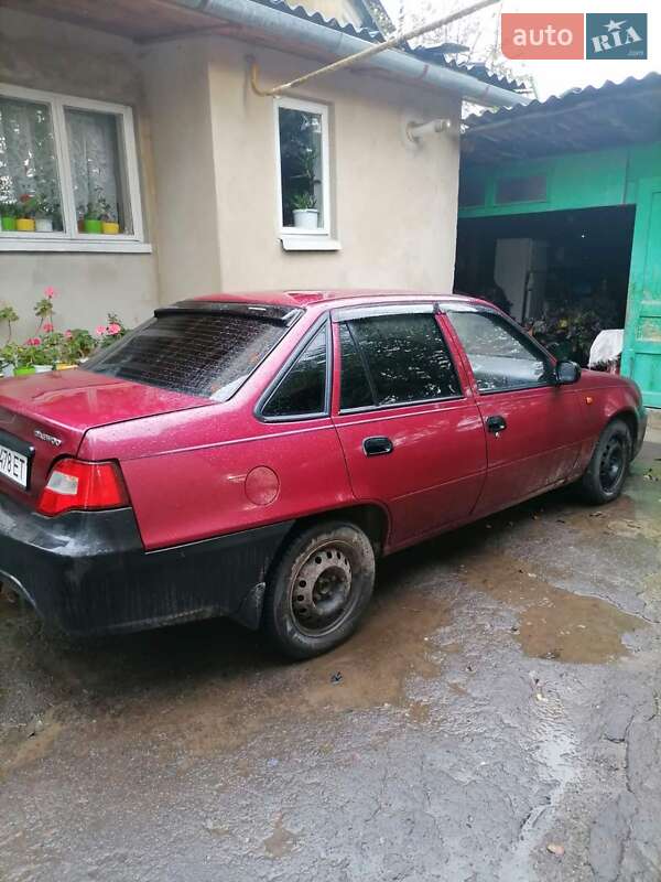 Седан Daewoo Nexia 2010 в 