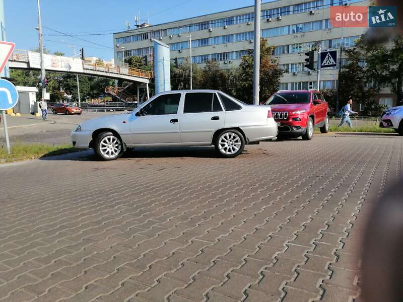 Седан Daewoo Nexia 2012 в Киеве фото 2 Седан Daewoo Nexia 2012 в Киеве