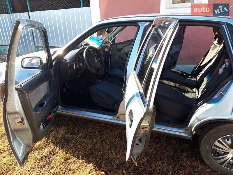 Седан Daewoo Nexia 2010 в Каменец-Подольском фото 2 Седан Daewoo Nexia 2010 в Каменец-Подольском