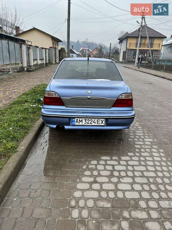 Седан Daewoo Nexia 2008 в Николаеве