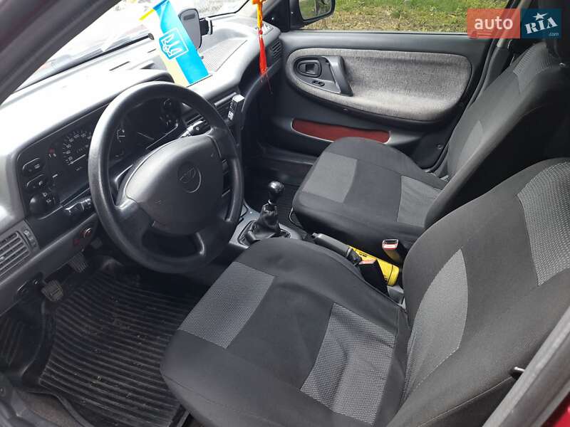 Седан Daewoo Nexia 2006 в Андрушевке