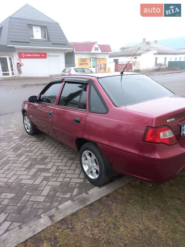 Седан Daewoo Nexia 2008 в Корсуне-Шевченковском