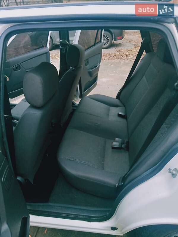 Седан Daewoo Nexia 2011 в Киеве