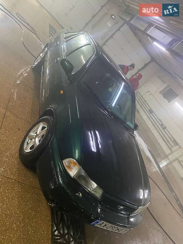 Седан Daewoo Nexia 1995 в Харкові