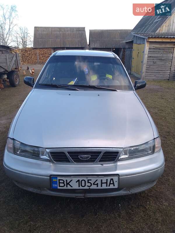 Седан Daewoo Nexia 2006 в Вараше