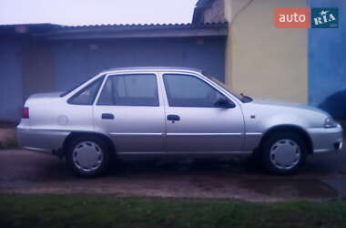 Седан Daewoo Nexia 2009 в 