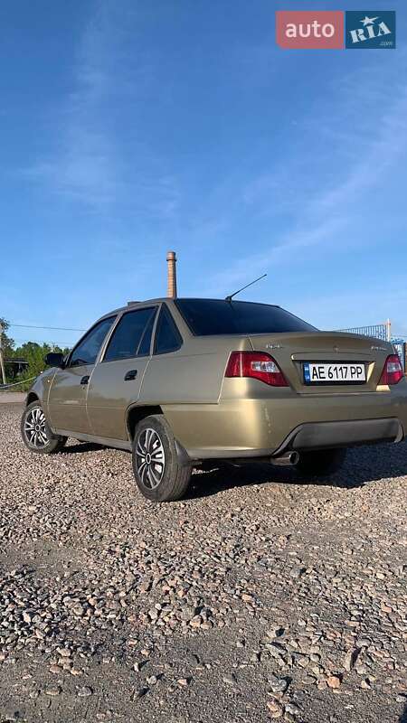 Седан Daewoo Nexia 2008 в Днепре