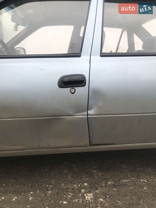 Седан Daewoo Nexia 2010 в Одессе