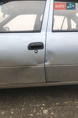 Седан Daewoo Nexia 2010 в 