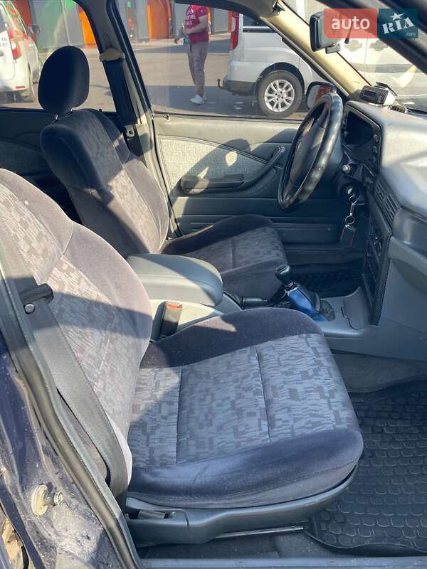 Седан Daewoo Nexia 2006 в Харькове