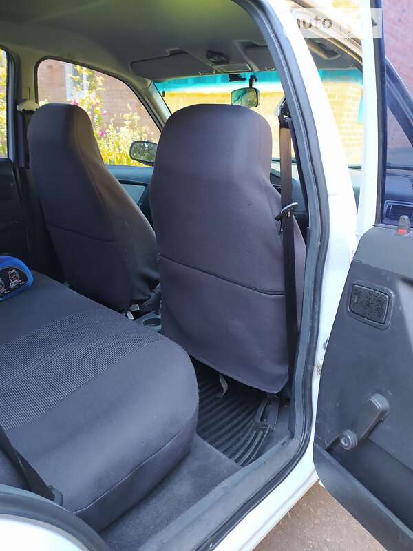 Седан Daewoo Nexia 2012 в Бердичеве