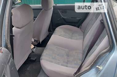 Седан Daewoo Nexia 2011 в 