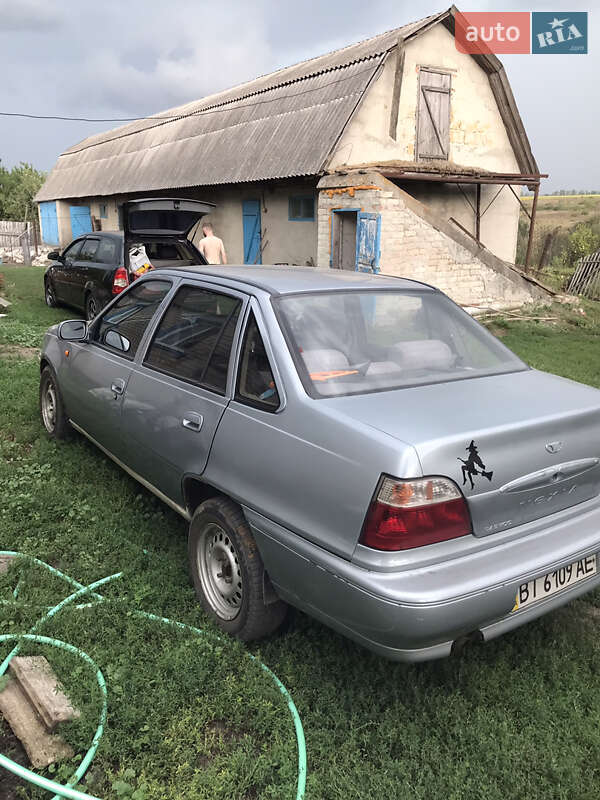 Седан Daewoo Nexia 1995 в Харькове