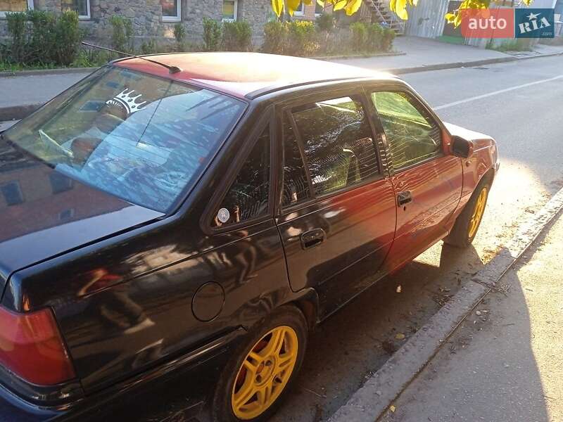 Седан Daewoo Nexia 2007 в 