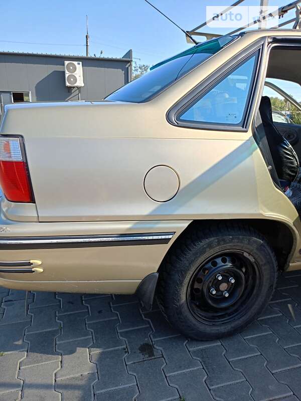 Седан Daewoo Nexia 2006 в Черновцах