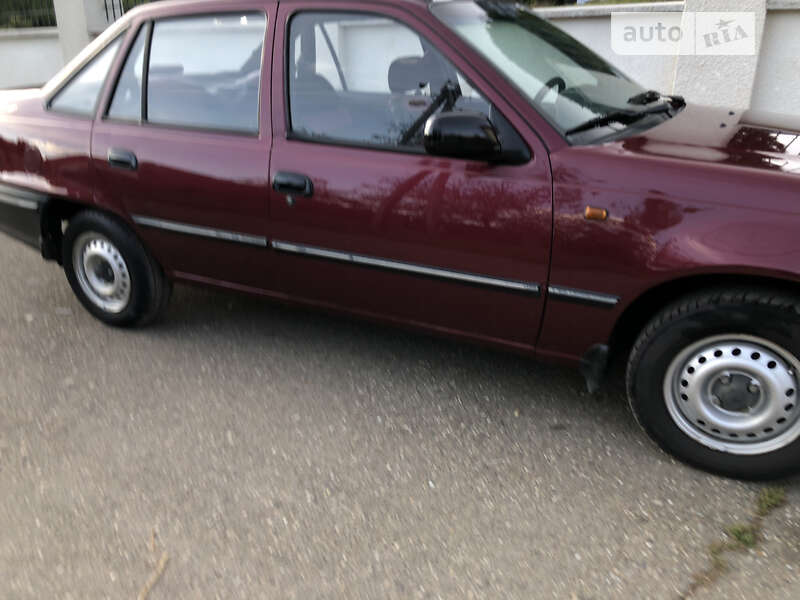 Седан Daewoo Nexia 2008 в Виноградове